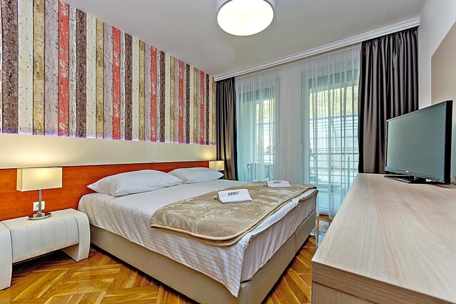 Aparthotel Adeo