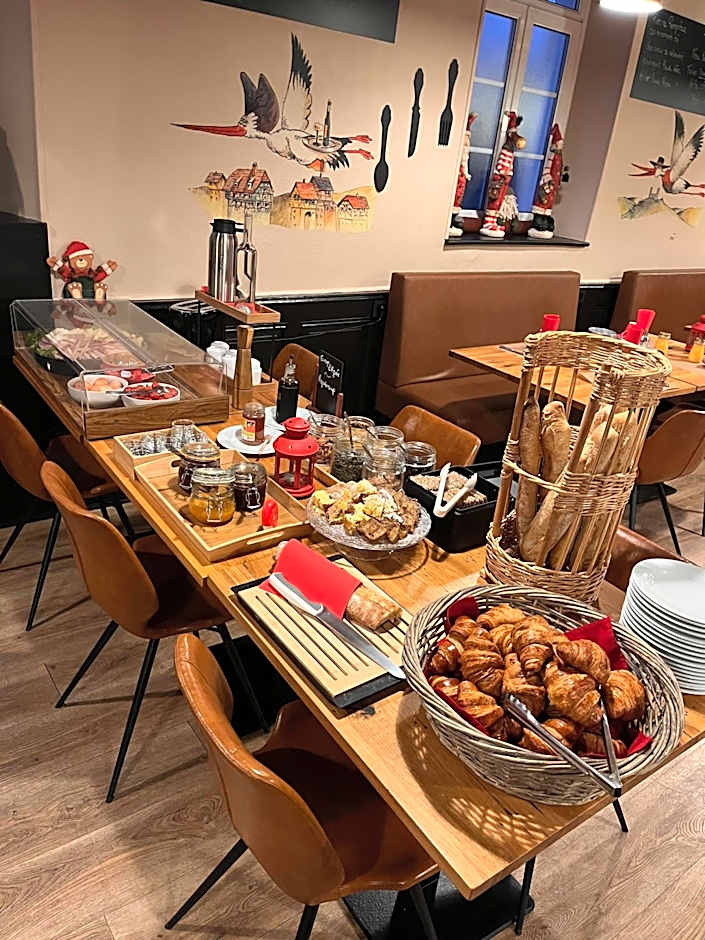 A la Maison Rouge Hotel & Restaurant