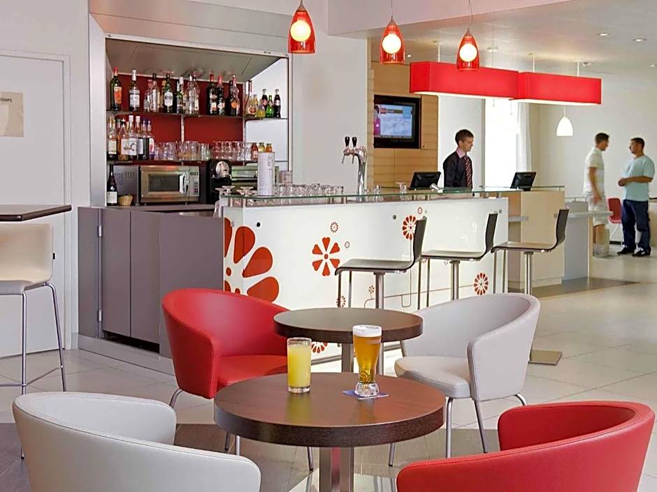 ibis Senlis