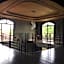 RedDoorz Hostel @ Madrias Pension House Isabela