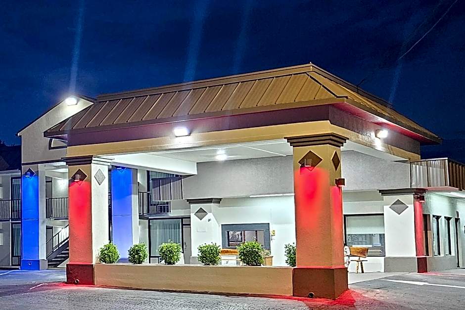 Super 8 by Wyndham Marion NC