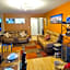 Perfect DTWN 2 Bed Condo with Cali King Bed and Gym