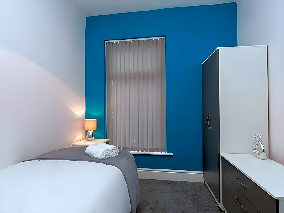 TownHouse @166 Ruskin Rd