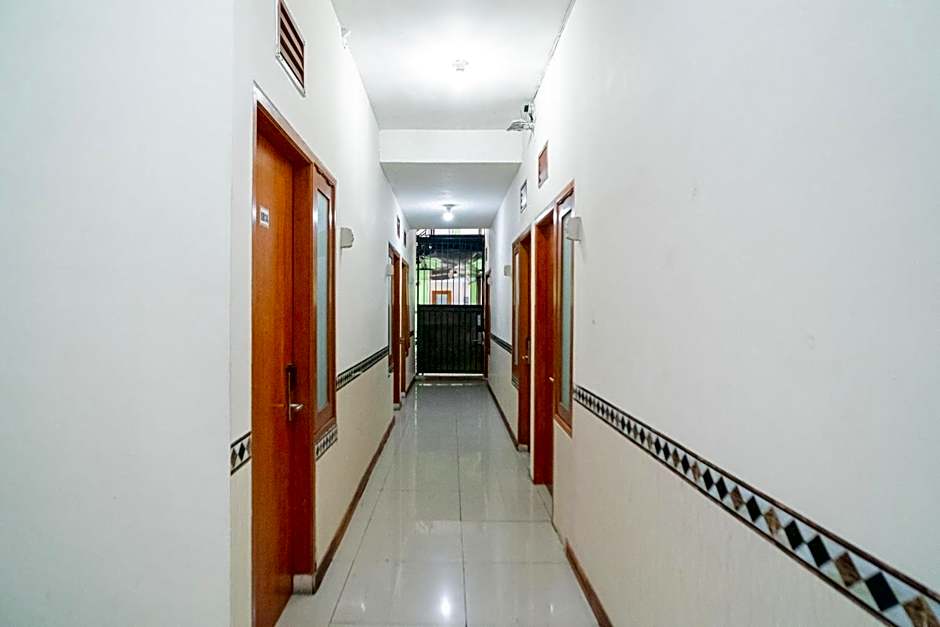 RedDoorz near Flyover Arjosari Malang