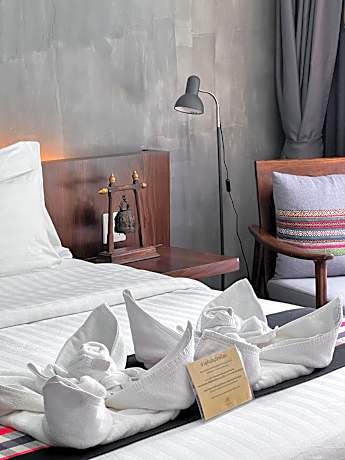 Superior King room with Garden view