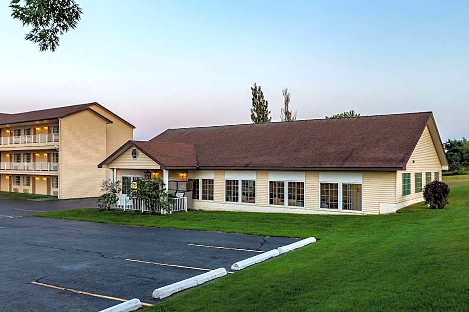 Quality Inn Lakefront Saint Ignace