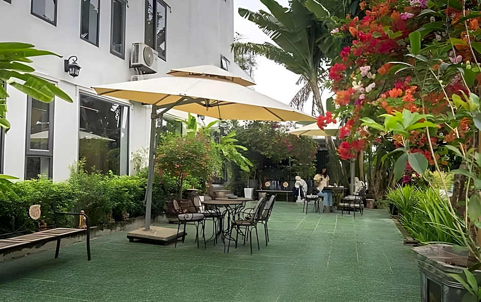 Liberty Hall Tam Coc Hotel & Villa