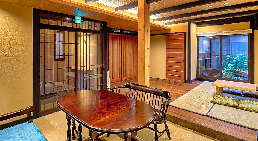 Tsumugi NishinotoinHanayacho