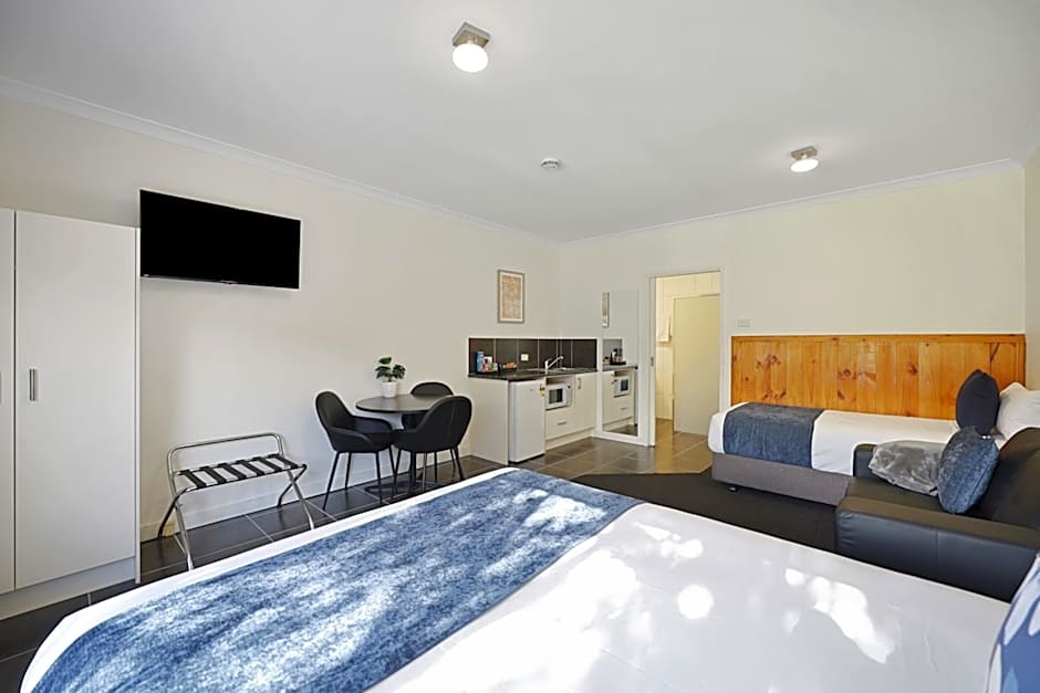 Hamilton Lakeside Motel