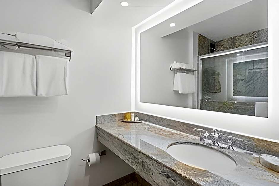 Woodcliff Hotel And Spa