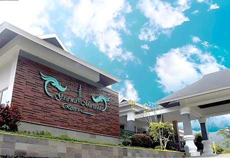 Grand Master Villa Tomohon