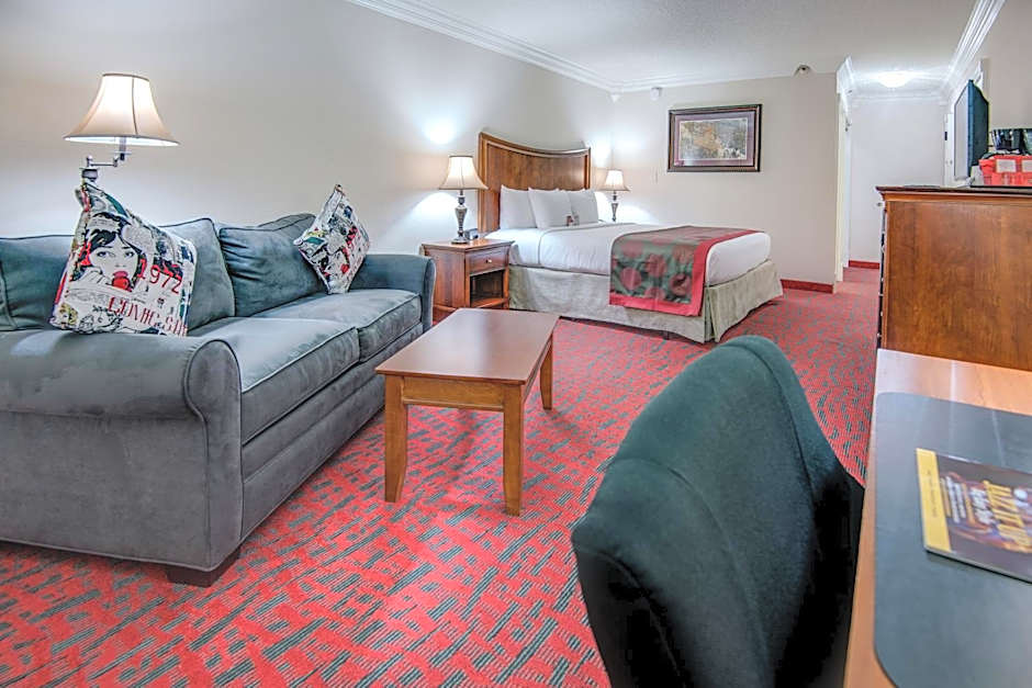 Ramada by Wyndham Metairie New Orleans Airport