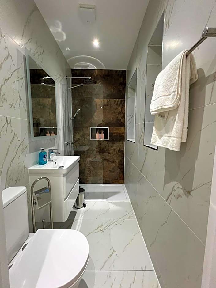 Luxurious London Studios