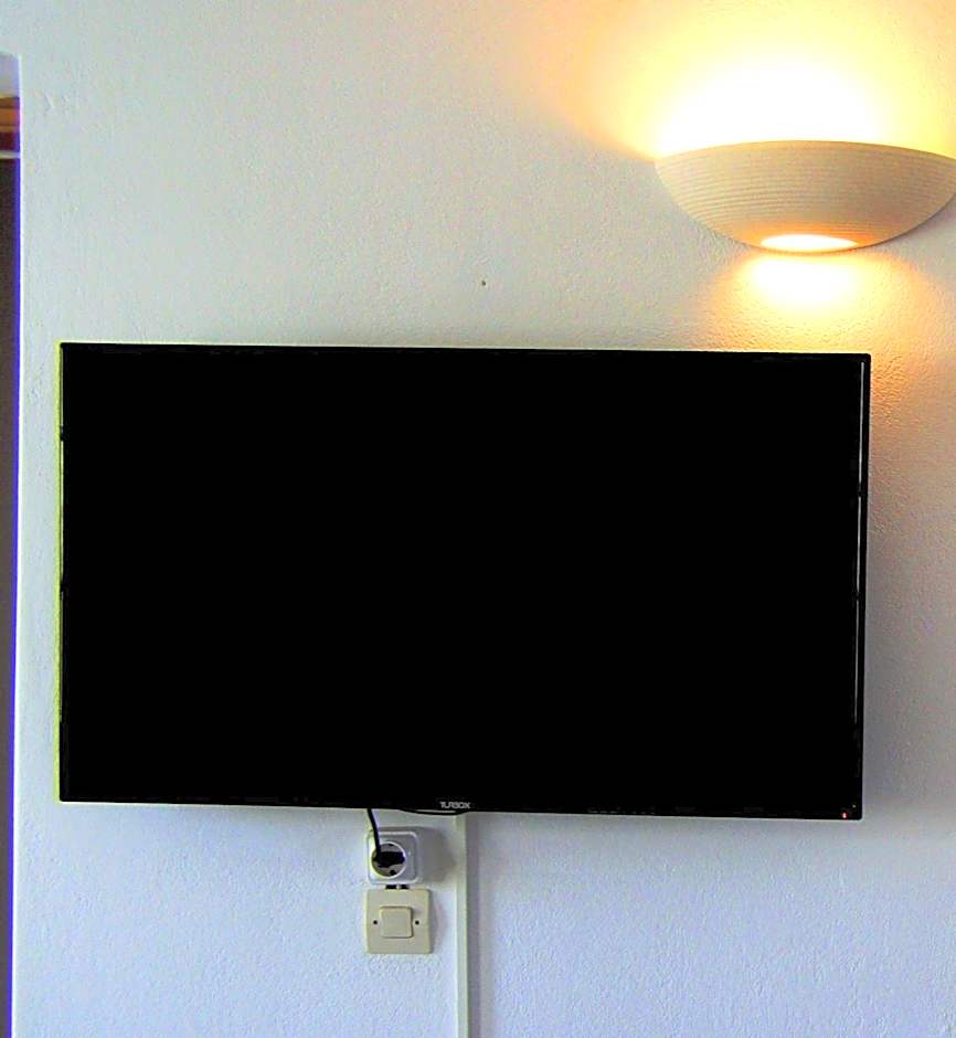 Elena Studios & Apartments