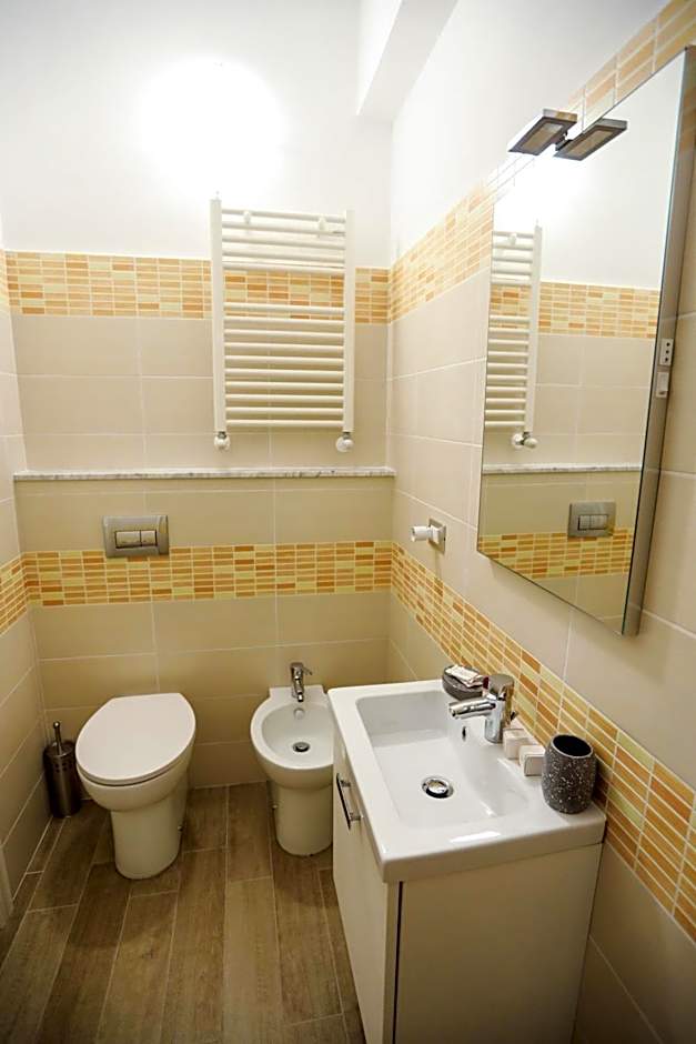 Il Viaggiatore Via Rimini Serapo