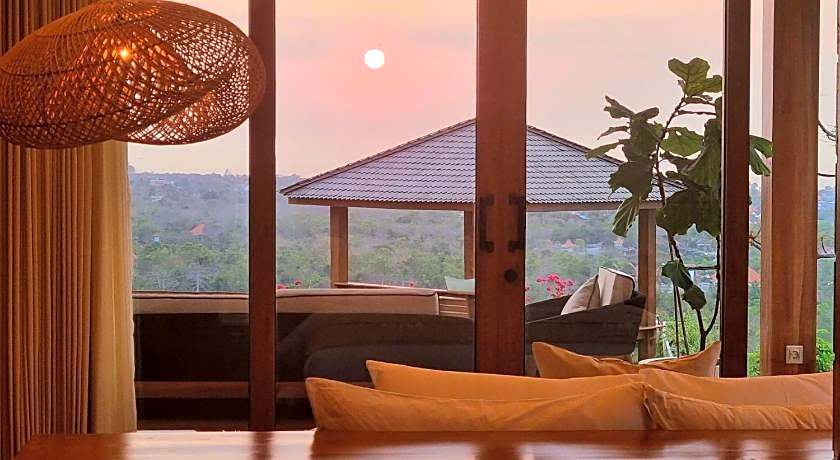 Uluwatu Sunset Hills
