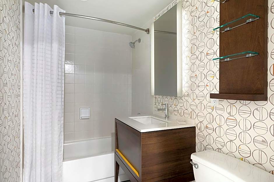 Holiday Inn Bloomington W MSP Airport Area By IHG