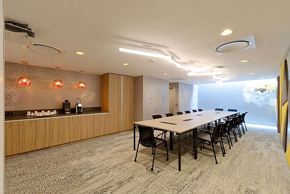 Holiday Inn Reims Centre By IHG