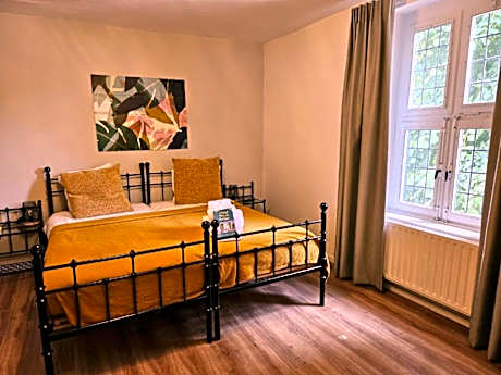 Triple Room - 1 Double Bed and 1 Single Bed