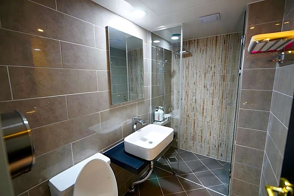Jeonju Hwangsil Gwangwang Hotel