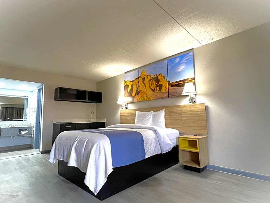 Days Inn by Wyndham Salina South