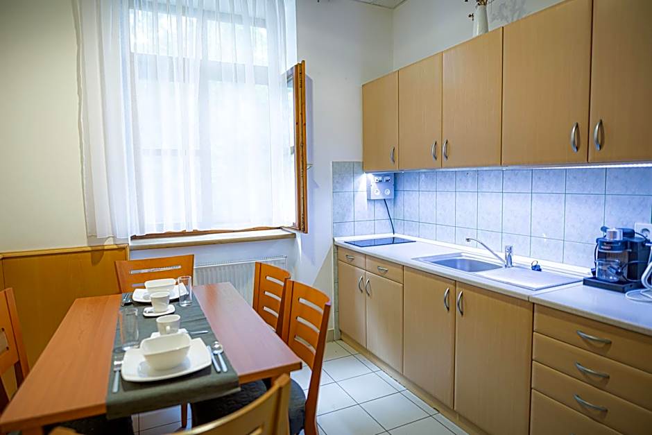 4 Évszak Hegyihotel