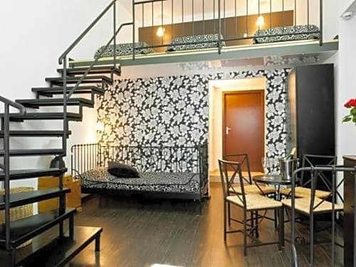 Pergamin Apartments