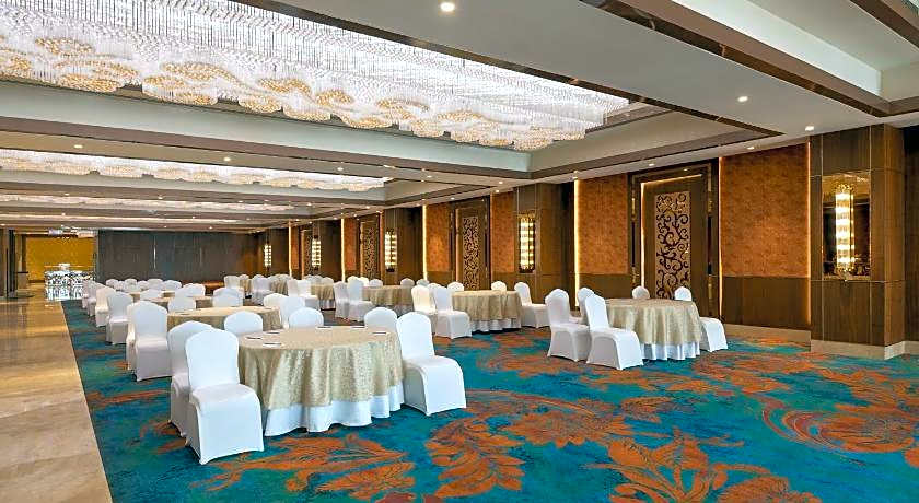 Radisson Blu Towers Kaushambi Delhi NCR