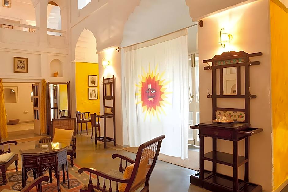 Neemrana Fort-Palace