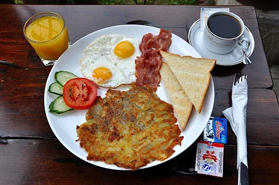 Yangshuo Tea Cozy--one way Free pick up from airport or TS 4 nights