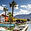 Ascona Lodge, Pool & Garden Retreat