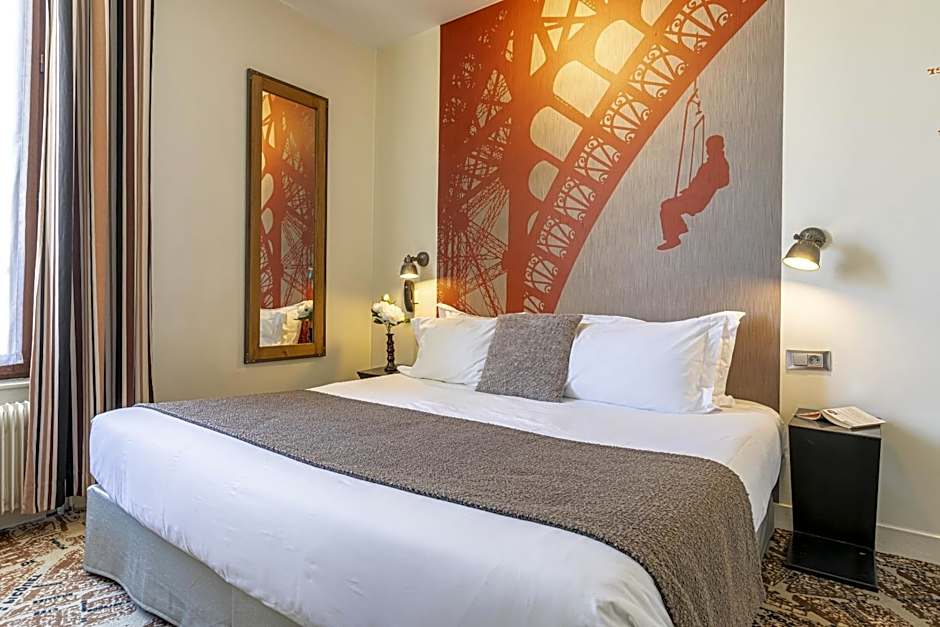 Hotel Alpha Paris Tour Eiffel