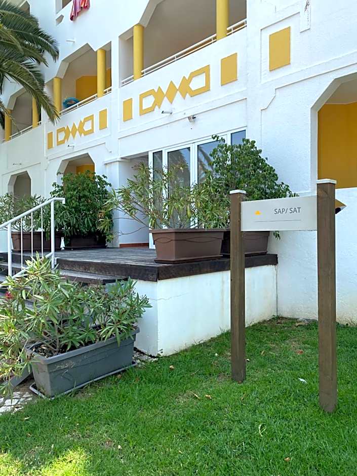 Beach House Golden Club