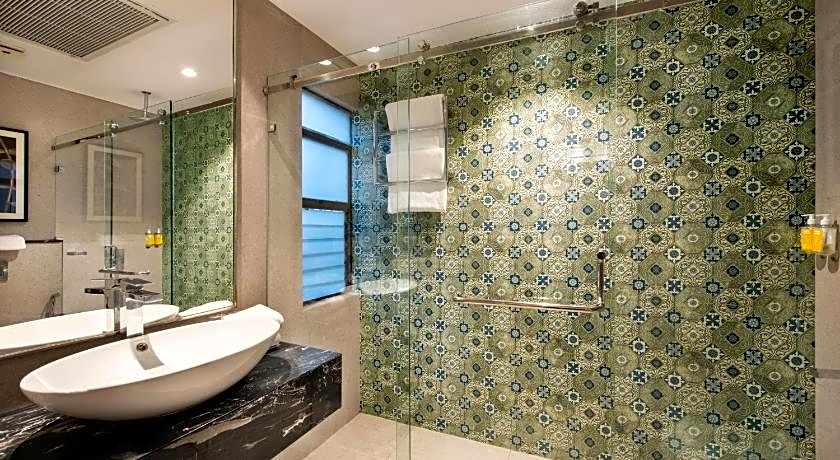 Bloom Boutique I GK1