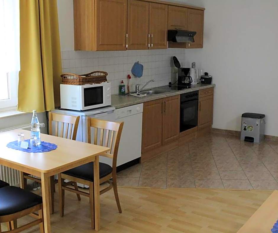 Hotel garni SEESCHLÖSSCHEN