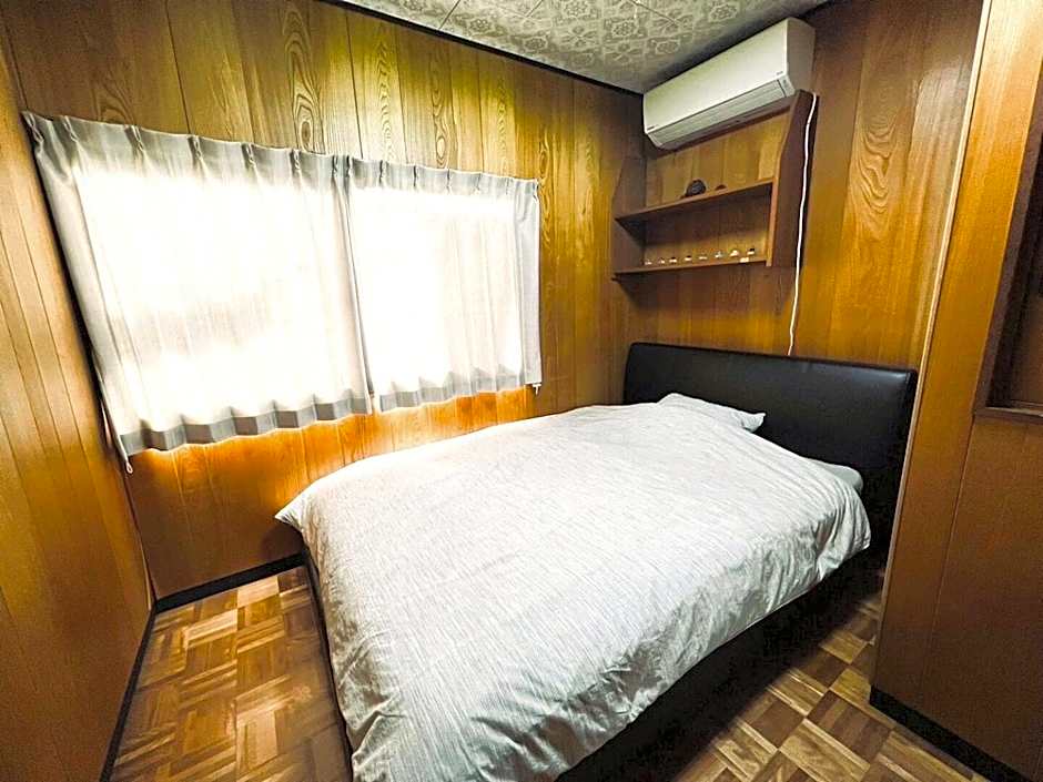 SUMITSUGU HOUSE Grandpa