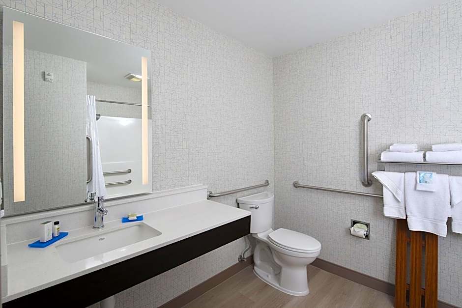 Holiday Inn Express Grand Rapids Southwest By IHG