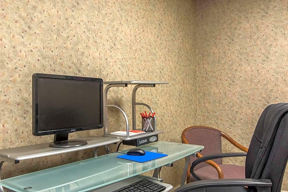Econo Lodge Inn & Suites Joplin