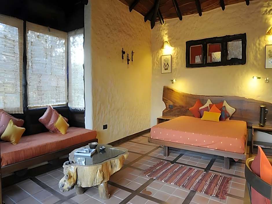 Pugdundee safaris - Kanha Earth Lodge