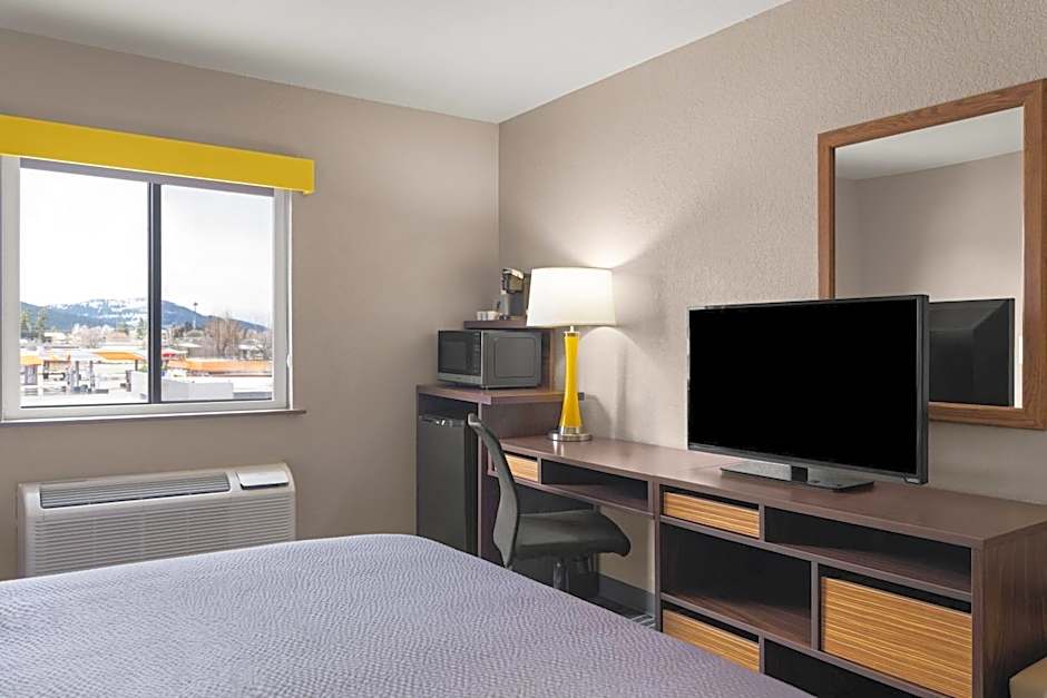 Super 8 by Wyndham Kalispell Glacier National Park