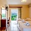 Village Inn Studios & Family Apartments
