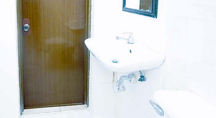 C Star Travellers Inn