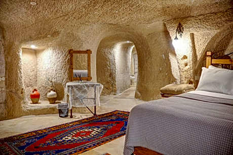 Cave Suite