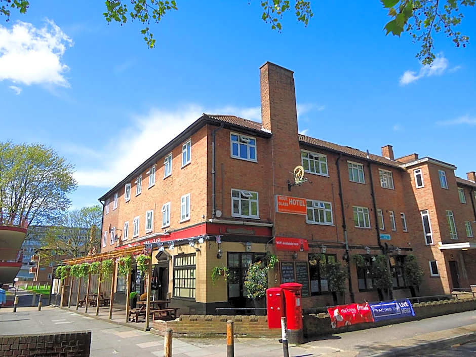 Hour Glass Hotel