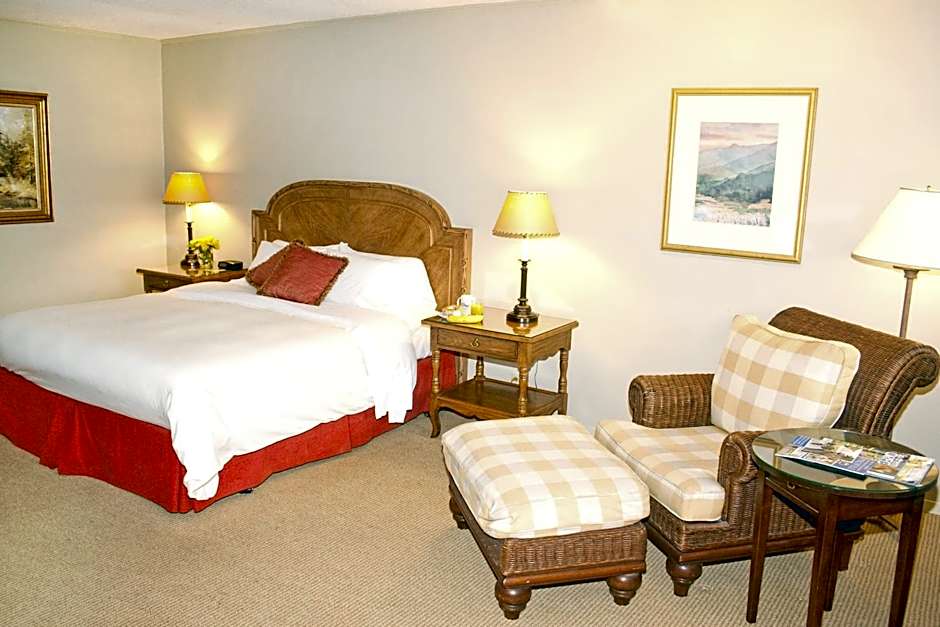 The Lodge at Riverside