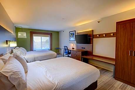 Queen Room with Two Queen Beds - Hearing Accessible/Non-Smoking