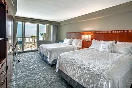 Oceanfront Queen Room with Two Queen Beds and Balcony