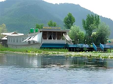 Mughal - E - Azam Houseboat