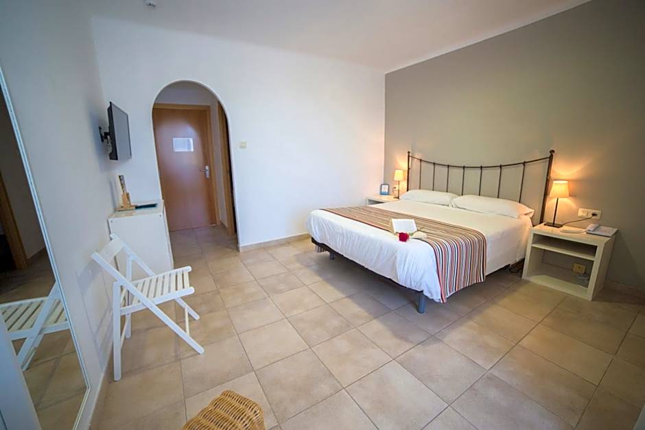 Casa Del Mar Hotel & Apartaments