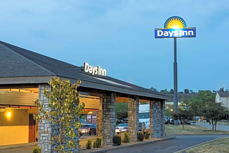 Days Inn by Wyndham Pittsburgh-Harmarville